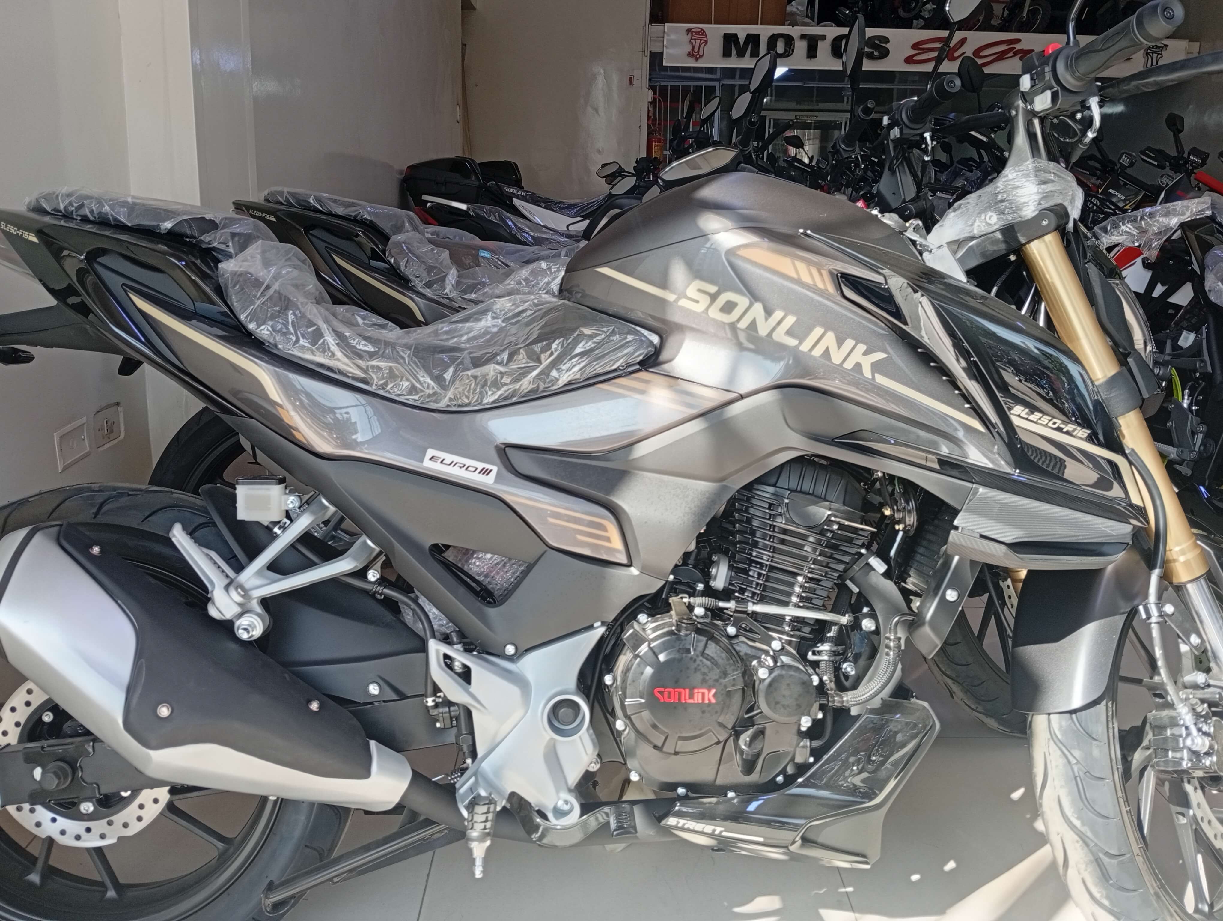 Trimoto